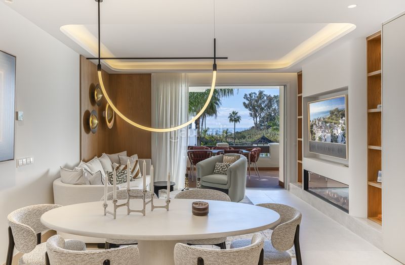 Foto b89b20af-5e22-4e8e-a3c8-35450b79499c. Apartament amb aparcament piscina a El Velerín Estepona