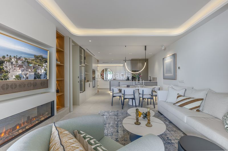 Foto f7ea2cc8-d3a3-431f-a279-bb27f9df1f6f. Apartament amb aparcament piscina a El Velerín Estepona