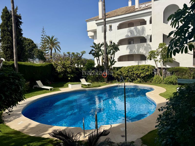 Foto 255f487c-93c3-4875-8ae9-1e1a89d410b2. Àtic amb aparcament piscina a Guadalmina Baja Marbella