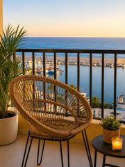 Apartament a Puerto Deportivo. Apartamento de 2 dormitorios  primera línea de mar  vista panorá
