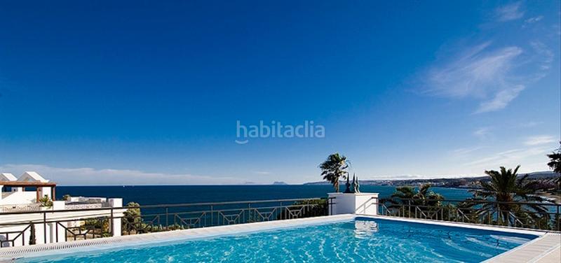 Foto 78868600-9c0d-4a8c-8586-75bd00cabf98. Dachwohnung mit parking pool in Centro Estepona