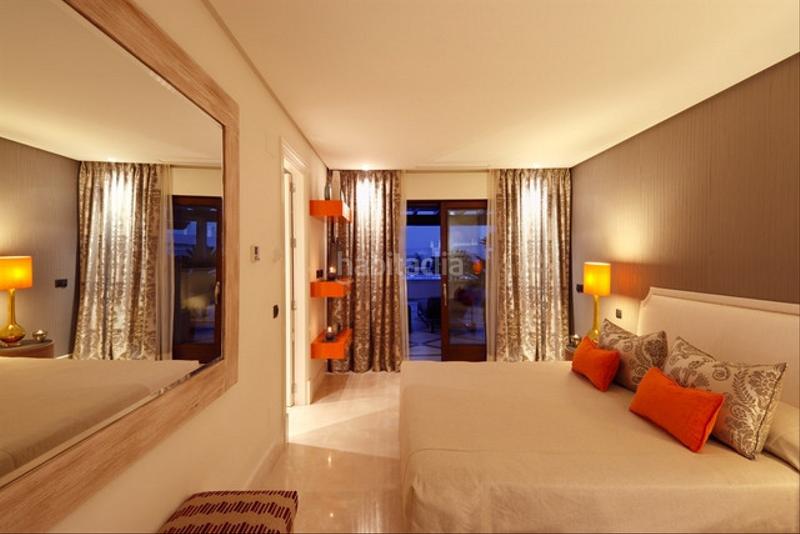 Foto 24e76901-91bb-4ab6-8f96-5f9e01f50f27. Penthouse with parking pool in Centro Estepona