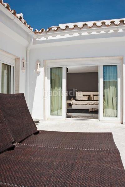 Foto b5ca5efa-c964-499e-83fa-20611d0b8b67. Attique avec parking piscine dans Puerto Banús Marbella