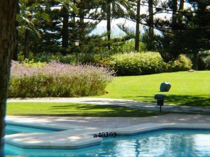 Foto d51852aa-f6c6-4f10-bdd6-5ccdd78fd32d. Attique avec parking piscine dans Puerto Banús Marbella