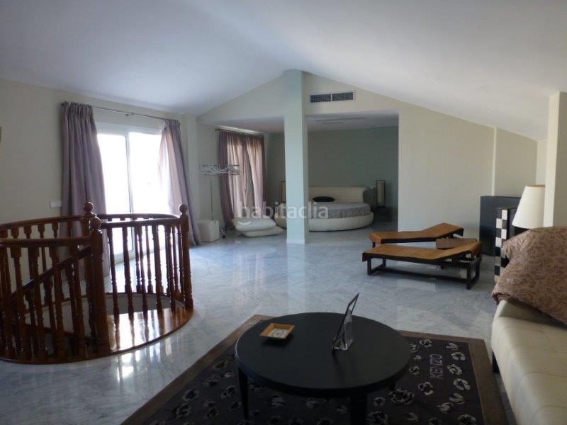 Foto c8f19700-ba5d-4995-89a2-98034a159905. Ático en Puerto Banús Marbella