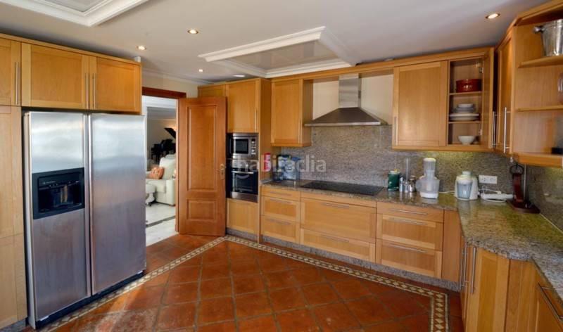 Foto 03f7b75a-30fe-4fb8-a5de-3918a048d653. Maison avec parking piscine dans El Rosario - Ricmar Marbella