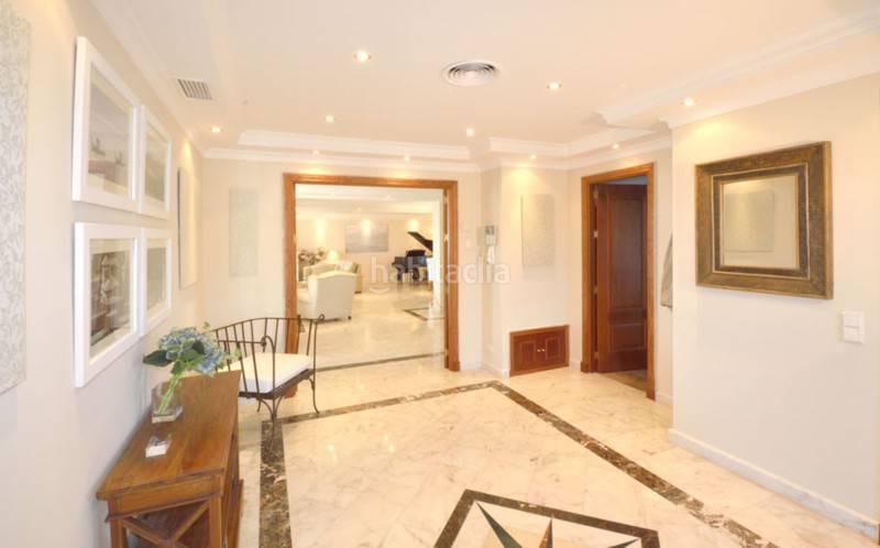 Foto 6bfc359b-7ca0-4ef3-8194-3ee5d60d97de. Maison avec parking piscine dans El Rosario - Ricmar Marbella