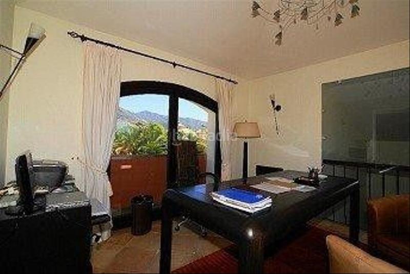 Foto 04d18ab9-1fcb-46fa-a327-30cc58fb7878. Rent house with parking pool in Puente Romano Marbella