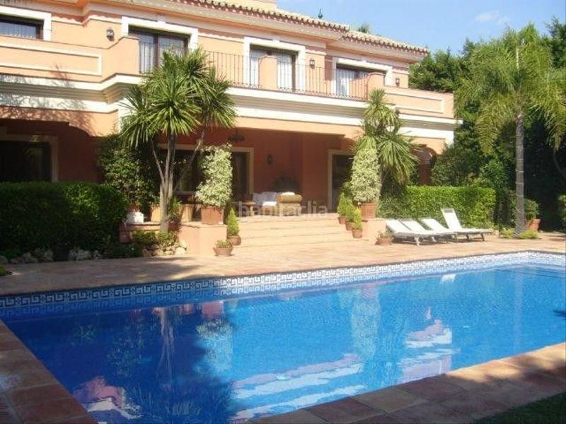 Foto ca0a0a7c-856e-4601-990d-46a63c386a37. Location maison avec parking piscine dans Puente Romano Marbella