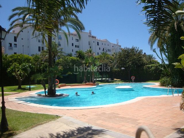 Foto 7d4e52f5-506a-40c5-94f7-f6c6660fbd43. Lloguer planta baixa amb calefacció aparcament piscina a Marbella
