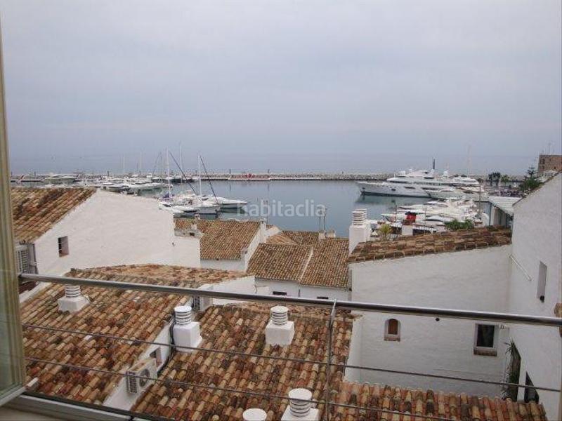 Foto 0fe1428b-1945-460d-8850-7bdddee5eb45. Location attique avec parking dans Puerto Banús Marbella