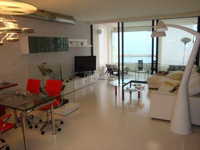 Foto c25dfac9-b576-4e51-b50d-a1131b70166d. Rent penthouse with parking in Puerto Banús Marbella