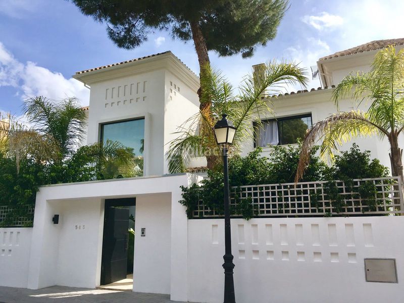 Foto 2a3118e2-abd5-46e2-b44b-130115c3a82e. Lloguer casa amb aparcament piscina a Puerto Banús Marbella
