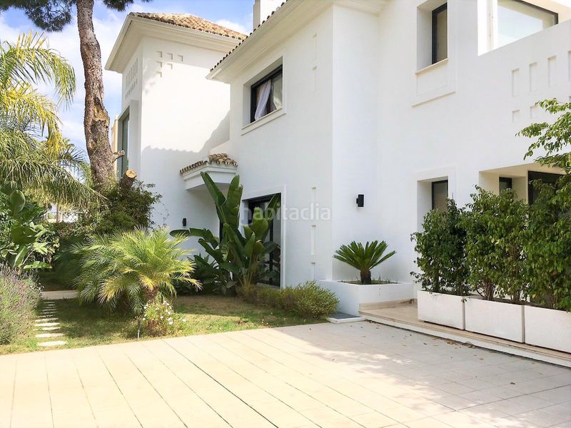 Foto e847f104-9203-44e1-bfa1-5c4e959bc560. Lloguer casa amb aparcament piscina a Puerto Banús Marbella
