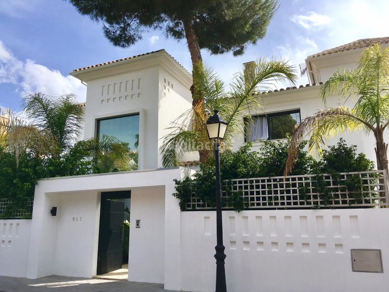 Foto f58d63e7-1a0b-451b-ae29-6a4137de2e63. Lloguer casa amb aparcament piscina a Puerto Banús Marbella