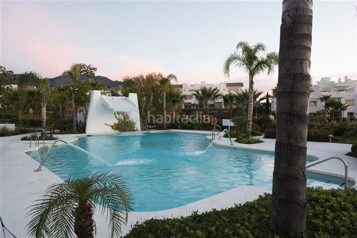 Foto 0b3c7cf2-37f6-4b33-b7c7-212b9c2ff244. Attico con parcheggio piscina in Casares pueblo Casares