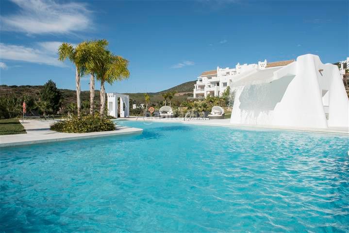 Foto 0d45ee58-0a57-4227-bbb5-ac9bd69f62db. Attico con parcheggio piscina in Casares pueblo Casares