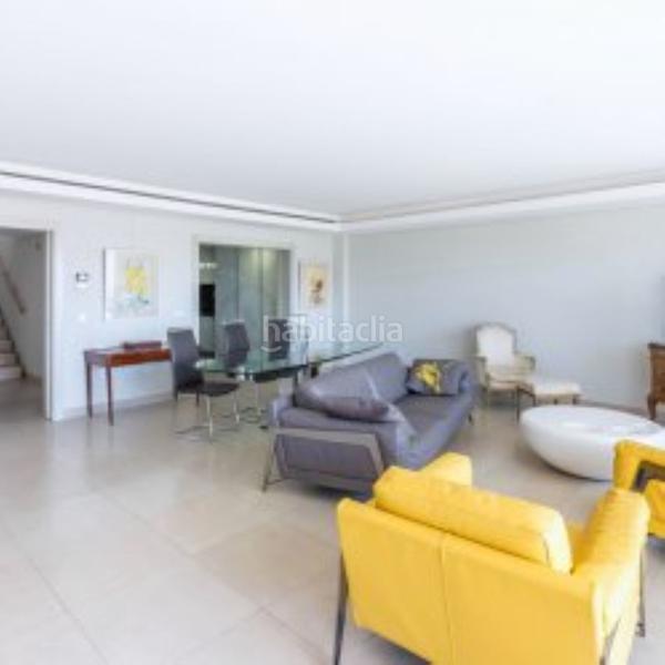 Foto 60929db4-7996-4480-bc9a-144cfb7a0960. Àtic amb aparcament piscina a Puerto Banús Marbella