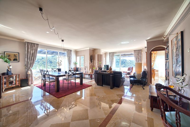 Foto 9b9790e5-c1d3-4b98-8b8c-543c0ae43b9a. Àtic amb aparcament piscina a Benahavís pueblo Benahavís