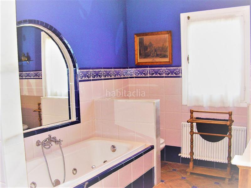 Foto 00c83099-ebc8-4470-9ab2-bec0925cafff. House with parking pool in Guadalmina Alta Marbella