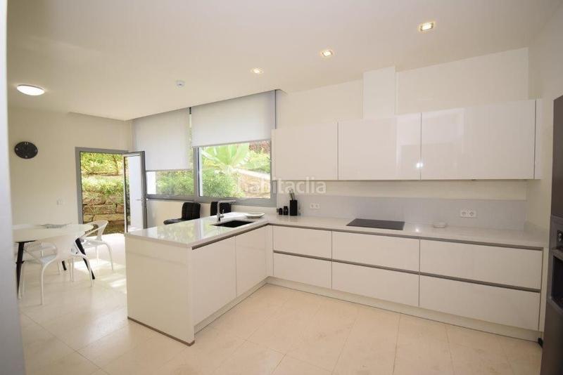 Foto d83f35ee-a9c6-4264-a490-74c64adbc9f7. Alquiler casa adosada en Sierra Blanca Marbella