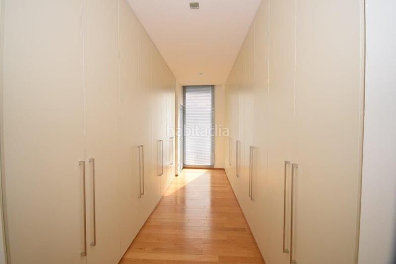 Foto e05b6ac9-949b-4a89-bcb6-8d7d9a7258dc. Lloguer casa adossada amb aparcament piscina a Sierra Blanca Marbella