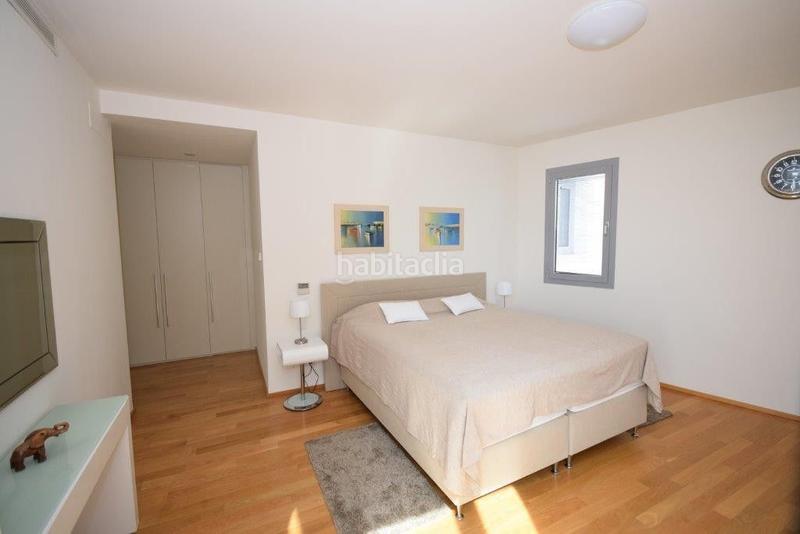 Foto 12a26bbc-213c-41eb-a237-8e5e4d3dcd9b. Miete reihenhaus mit parking pool in Sierra Blanca Marbella