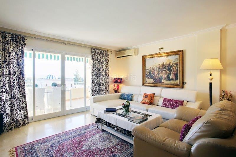 Foto 4b229f9b-28c2-47cd-9b72-6aa0d9dbc65f. Appartement in Nueva Andalucía centro Marbella