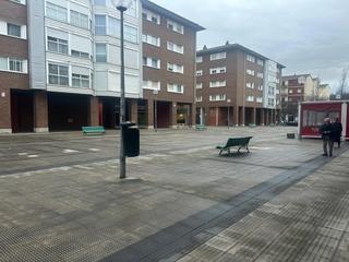 Rent Business premise in Rochapea. Local pza pedro de alejandria, rochapea