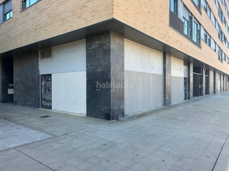 Foto 5fbc5228-cbfb-4596-81dc-2d9c9c8a7799. Alquiler local comercial en calle carmen baroja nessi 12 locales en alquiler c carmen baroja nessi, Rochapea en Pamplona / Iruña