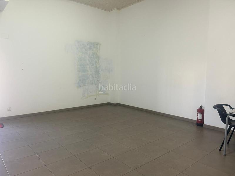 Foto b6b5b49d-15cb-44ba-9715-fa922bd4a5ff. Alquiler local comercial en calle carmen baroja nessi 12 locales en alquiler c carmen baroja nessi, Rochapea en Pamplona / Iruña