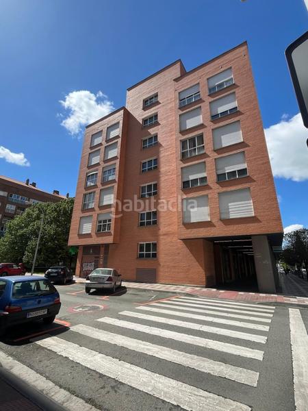 Foto 46dbab3d-d846-4573-8dd8-fec3887b7add. Parking coche excelente plaza de garaje en echavacoiz norte en Pamplona / Iruña