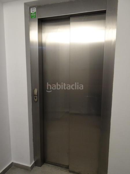 Foto b017a0fe-853f-455d-a3e5-7493216a594f. Aparcament cotxe a Barañáin / Barañain