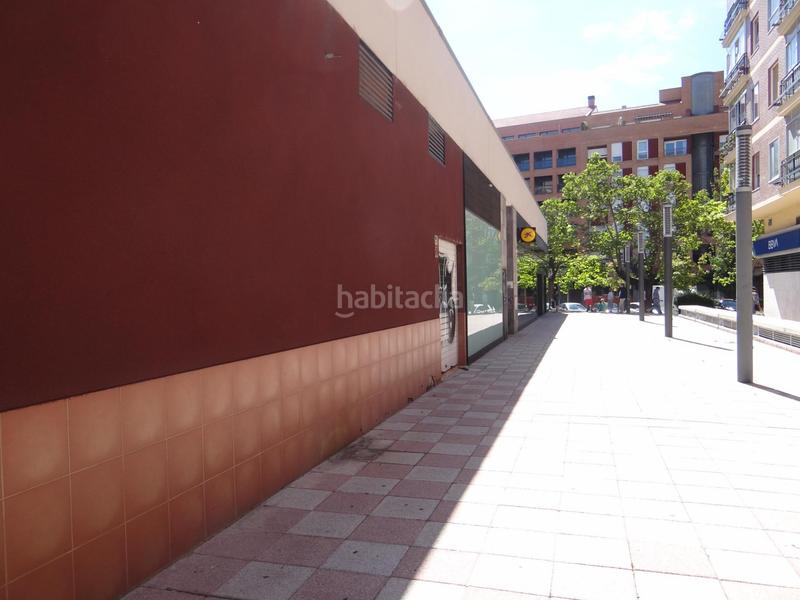 Foto c8365c7a-67a8-4d8f-80c7-e78f2df68a96. Aparcament cotxe a Barañáin / Barañain