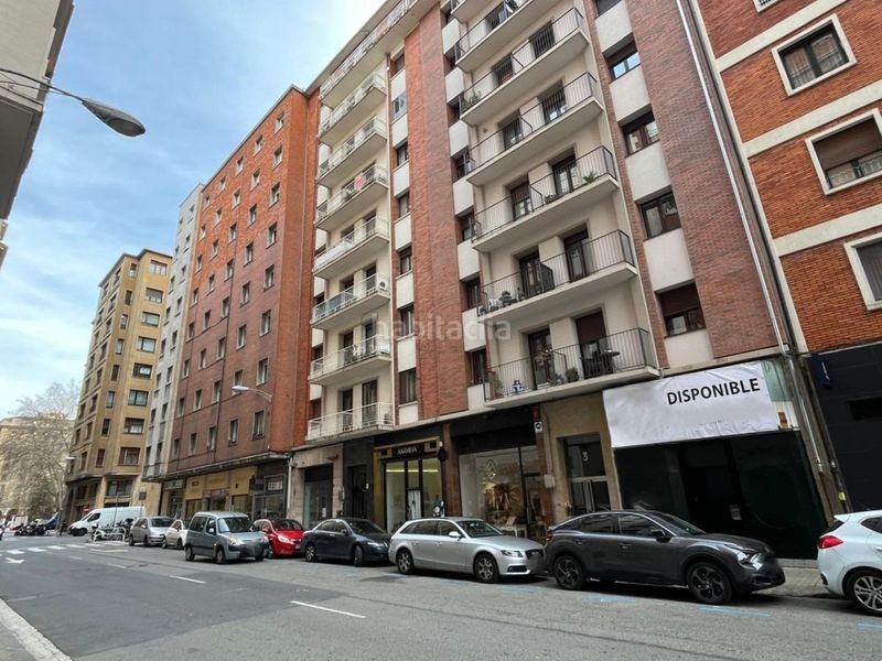 Foto af6811a8-1db6-47ed-94c9-c852f98de35a. Local comercial a Segundo Ensanche Pamplona / Iruña