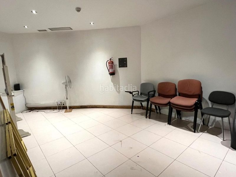 Foto f5b8d287-b0ac-4eb2-96fa-a9e6116c866c. Local comercial a Segundo Ensanche Pamplona / Iruña