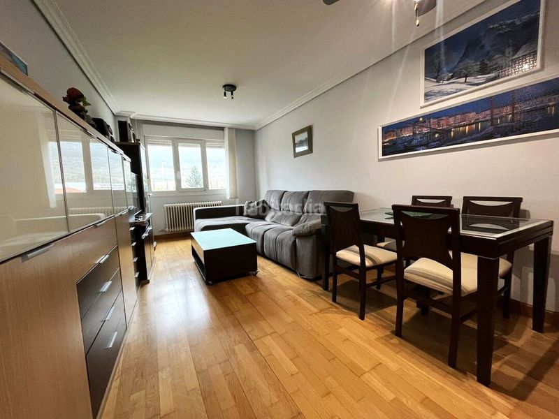 Foto 2b8b7619-9a59-40ed-b9a3-9224cbc69943. Pis amb calefacció aparcament a Rochapea Pamplona / Iruña