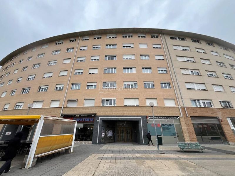 Foto 8d35493c-2dc2-49e7-b292-71133247bf67. Pis amb calefacció aparcament a Rochapea Pamplona / Iruña