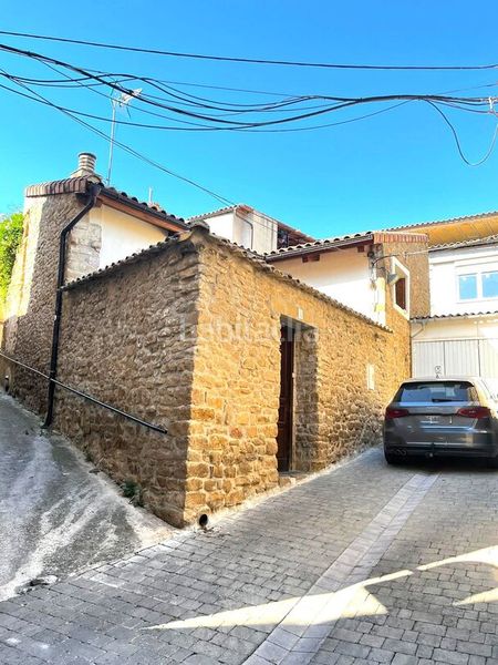 Foto 0997f340-850a-4987-9f08-d67350174b0d. Casa amb calefacció a Artajona