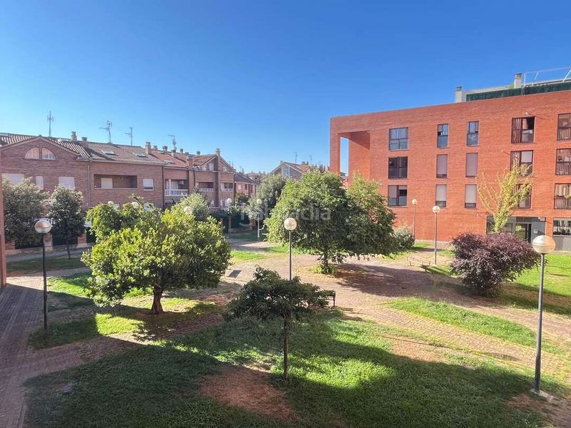 Foto f945e556-bdaa-4dd6-94d3-304ac60bc522. Flat with heating parking in Barañáin / Barañain