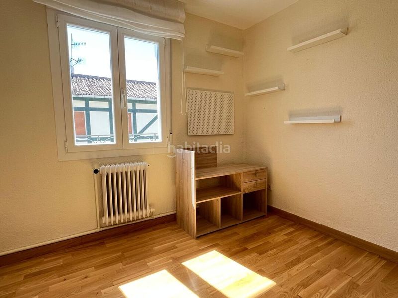 Foto ce08e84d-80d8-440c-9015-8741766ad990. Etagenwohnung mit heizung in Chantrea Pamplona / Iruña