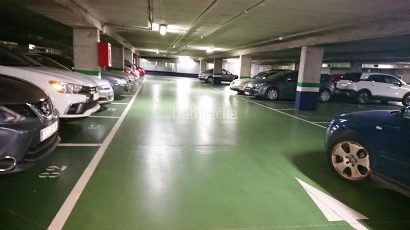 Foto 76aa3e61-b24b-49f9-90d0-20fc398458ed. Parking voiture dans Oeste Logroño