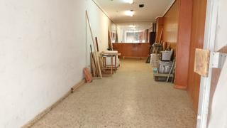Locale commerciale in Oeste
