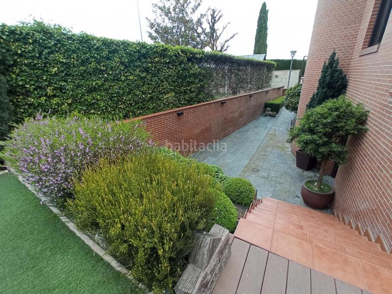 Foto 06624ecb-d25b-4aeb-b870-0d681f0d5a26. Casa aparellada amb calefacció aparcament piscina a Logroño