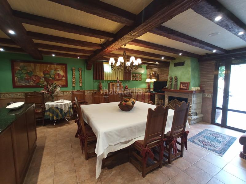 Foto 32e80c6a-b207-4573-9468-9b4a14aa337f. Casa aparellada amb calefacció aparcament piscina a Logroño