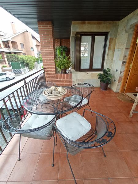 Foto c3fa6a03-2cb7-45dd-b447-fca0f7f7f4d5. Casa aparellada amb calefacció aparcament piscina a Logroño
