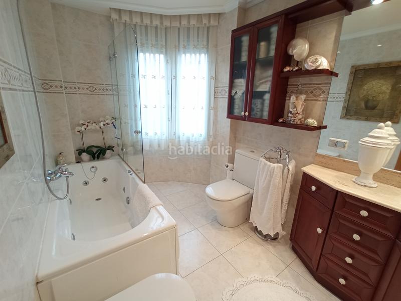 Foto fabfd2fa-7d01-44d9-8463-4eb943518cd0. Casa aparellada amb calefacció aparcament piscina a Logroño