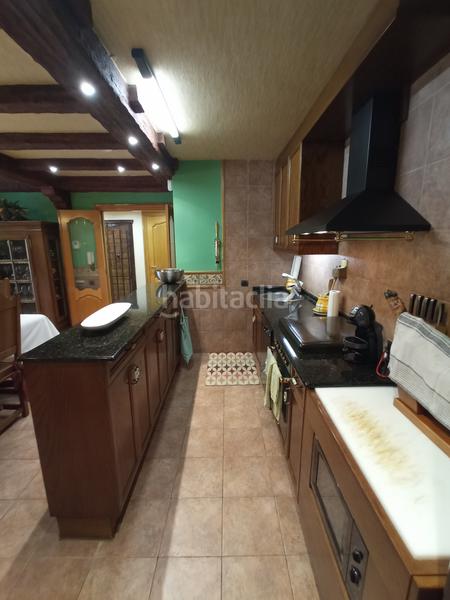 Foto ff16e635-0484-4d62-b868-e815f25c2164. Casa aparellada amb calefacció aparcament piscina a Logroño