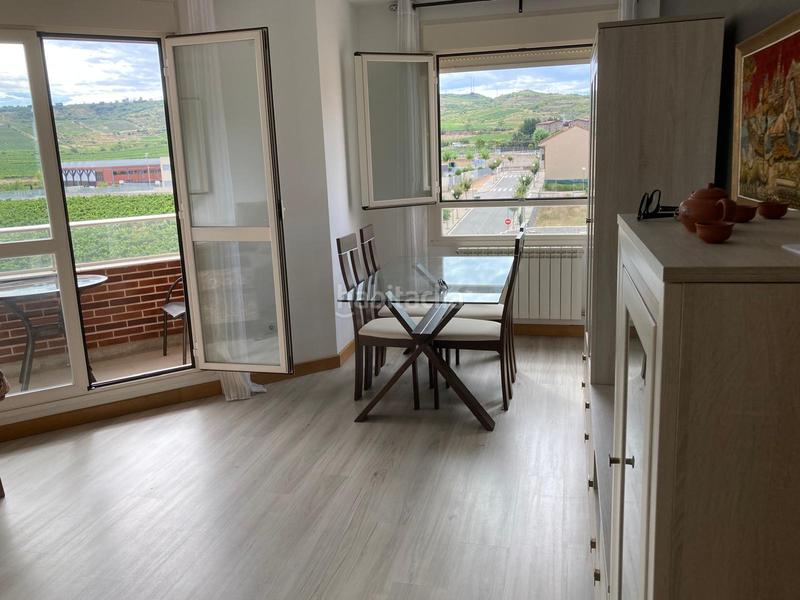Foto bda8ed34-f67a-4d95-a1d5-9458660273af. Piso ocasion y oportunidad a 15 minutos de logroño , pueblo rodeado de bodegas y muy famoso por su buen vino en Cenicero