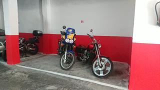 Aparcament cotxe a Oeste. Plaza de garaje junto a carmen medrano